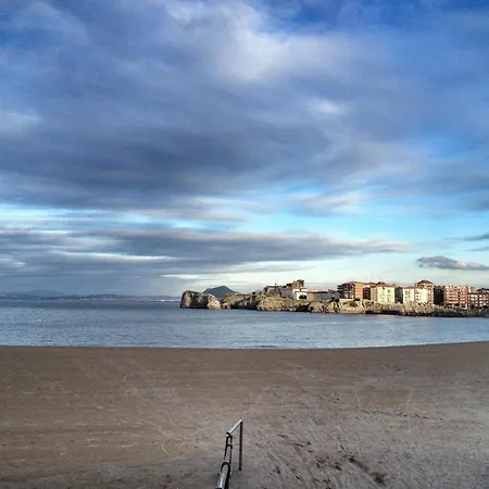 Con Vistas Y Piscina Apartment Castro Urdiales
